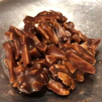 Mandelberge mit Schokolade handgemacht 100g